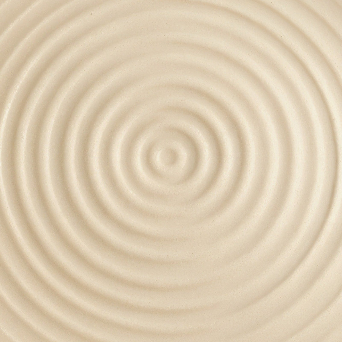 Danmero Parchment Bread Plate — macro close-up of the glaze surface texture