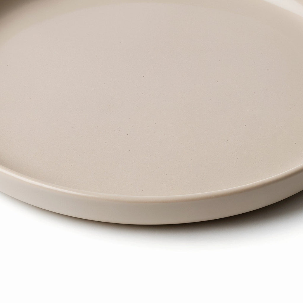 Danmero Taupe Serving Plate — macro close-up of raised rim detail